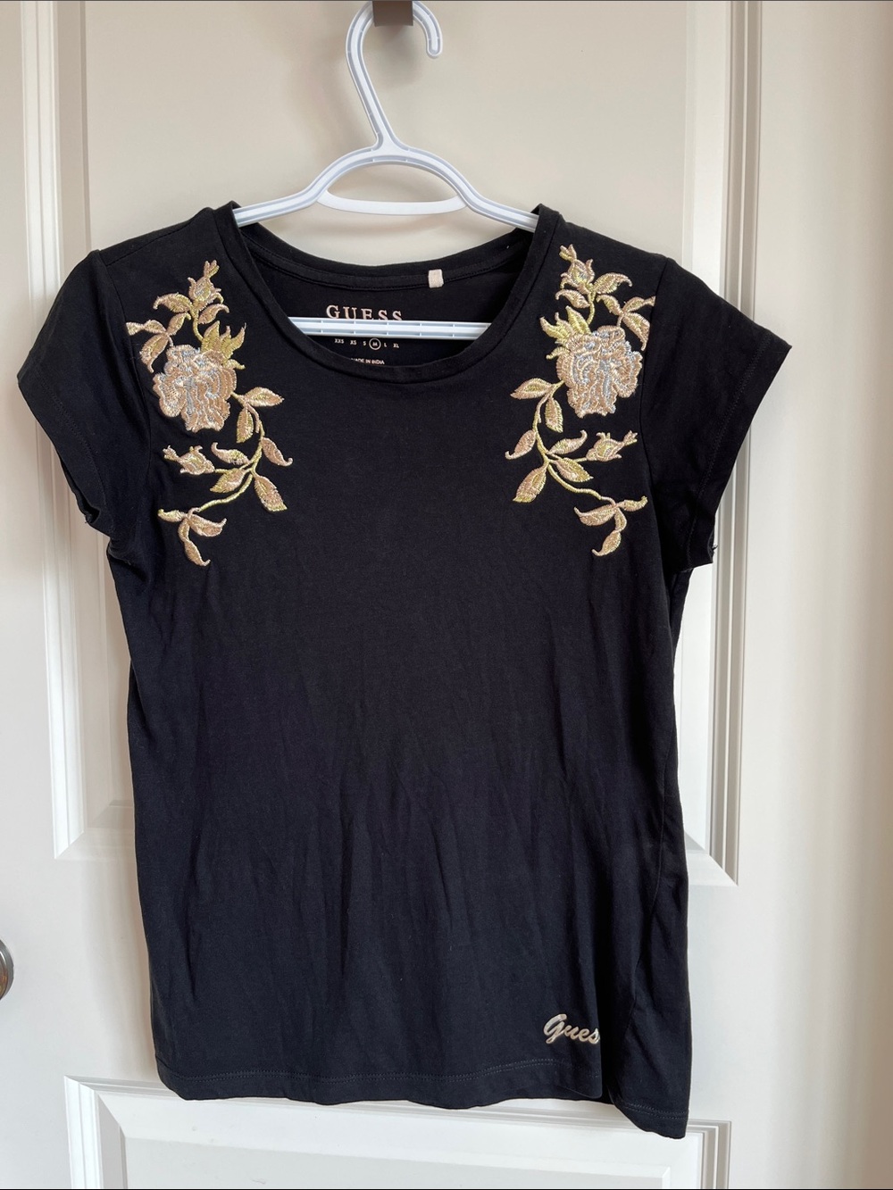 Guess Black Short Sleeve Tee with Gold Floral Embroidery Size M